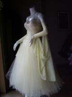 サロン　ST-32　クリーム　USサイズ4